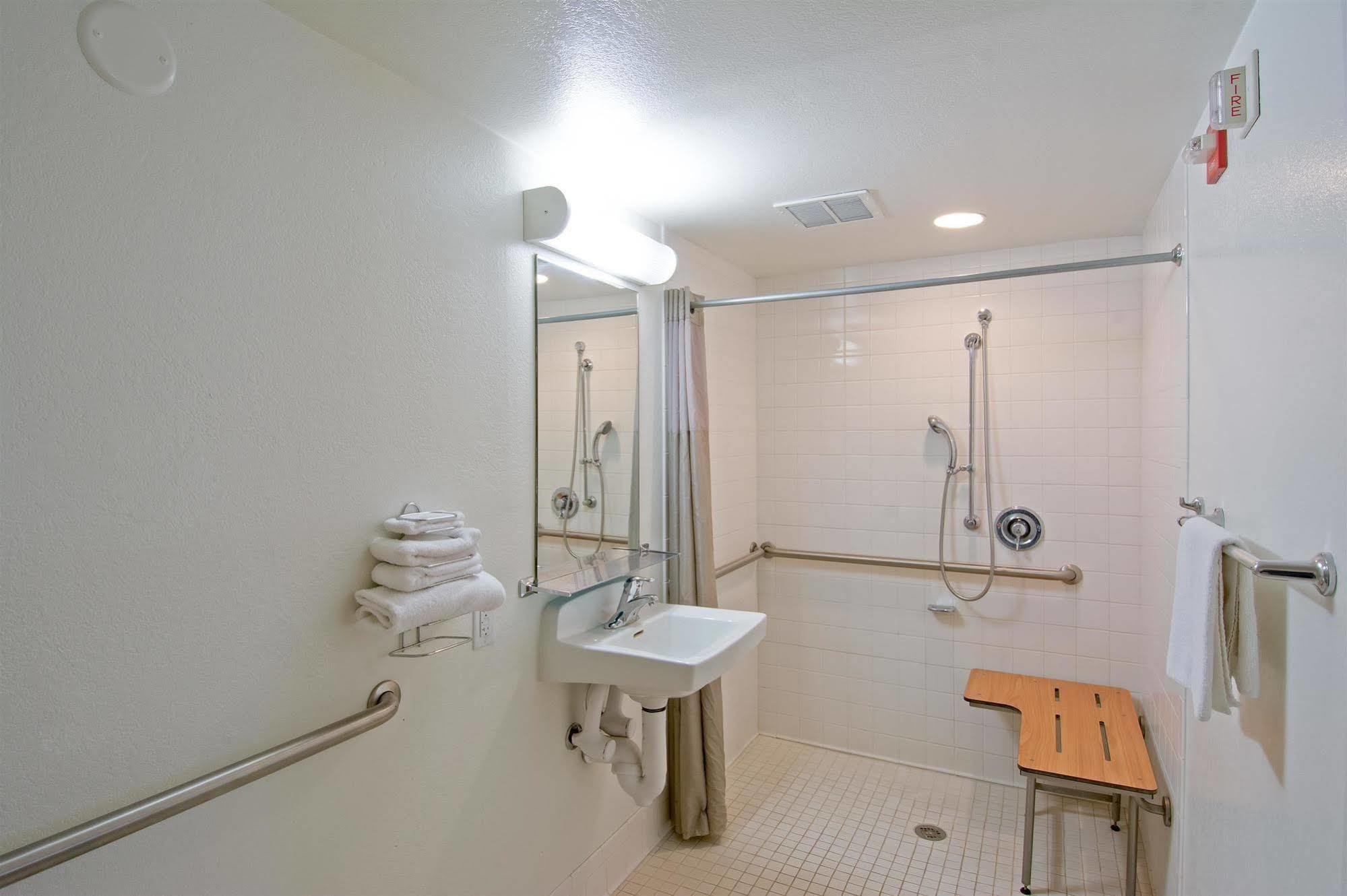 Motel 6-Redding, Ca - South Buitenkant foto
