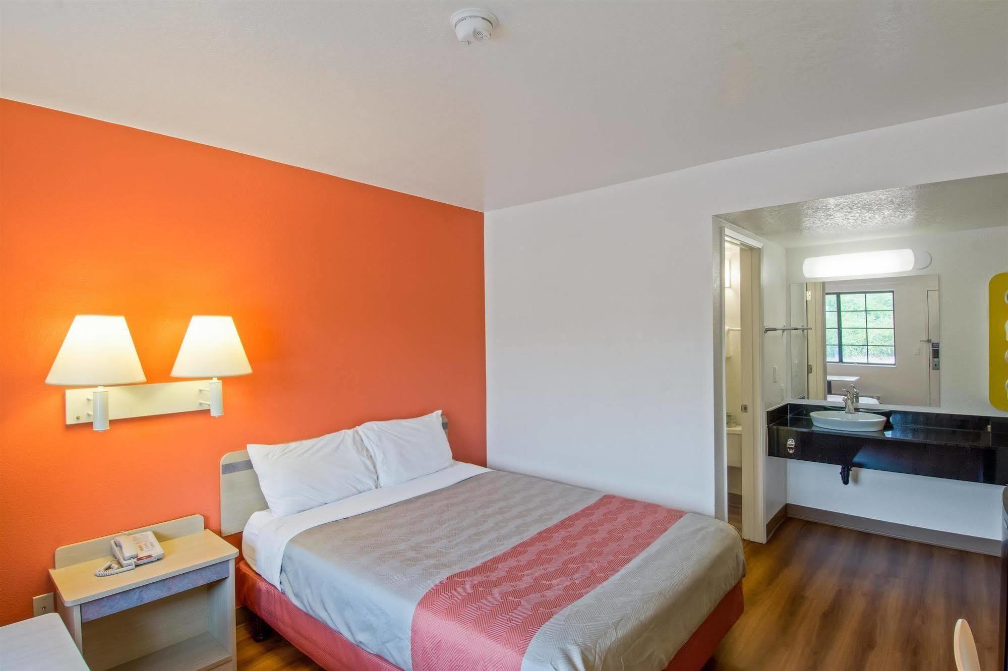Motel 6-Redding, Ca - South Buitenkant foto