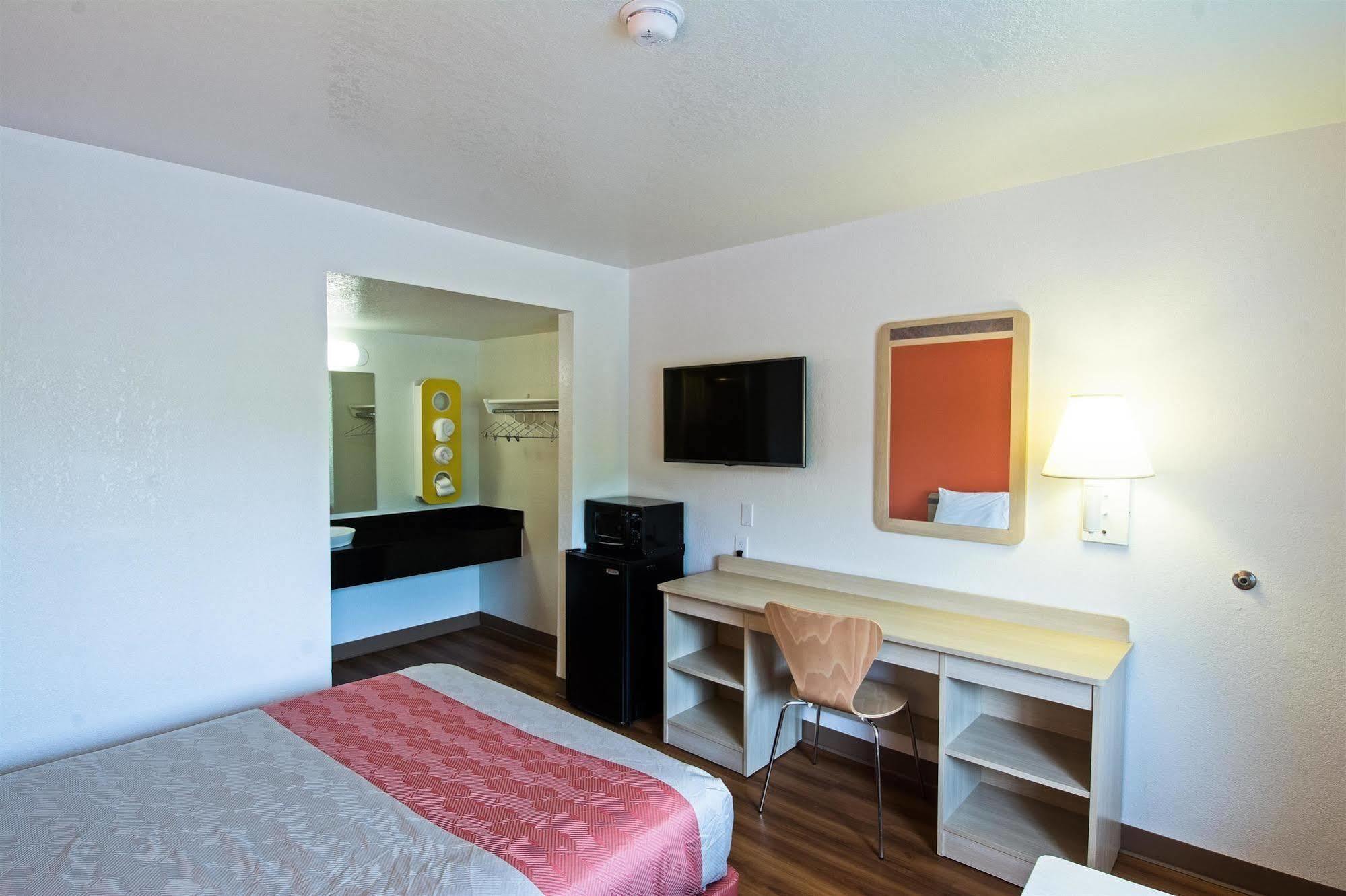 Motel 6-Redding, Ca - South Buitenkant foto