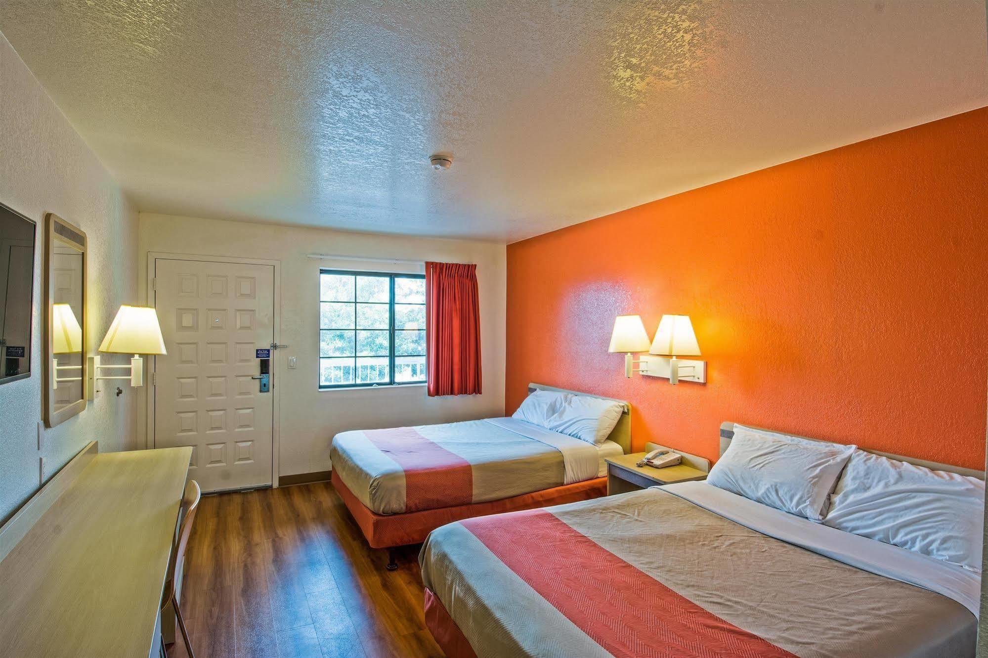 Motel 6-Redding, Ca - South Buitenkant foto