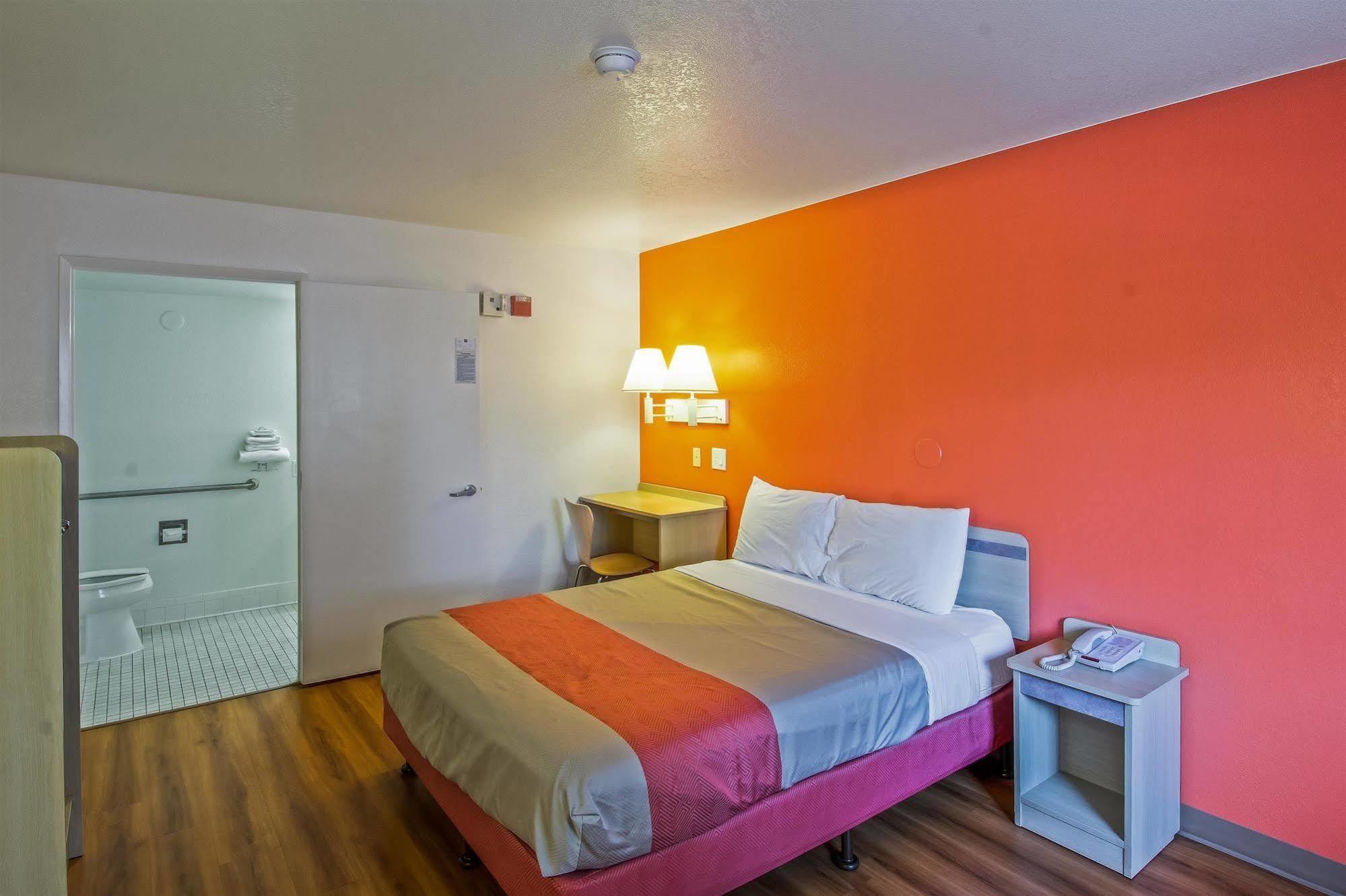 Motel 6-Redding, Ca - South Buitenkant foto