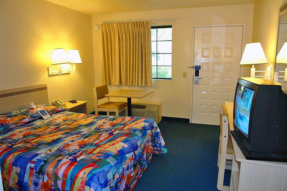 Motel 6-Redding, Ca - South Buitenkant foto